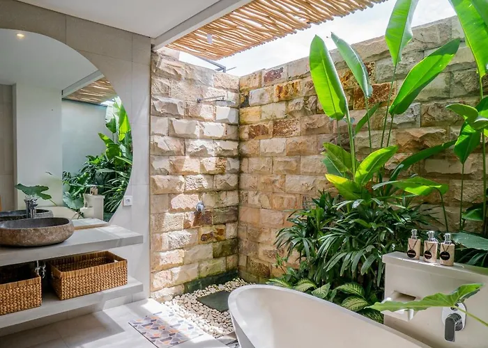 Villa Casa Luna - 4br Near Canggu Kerobokan (Bali)
