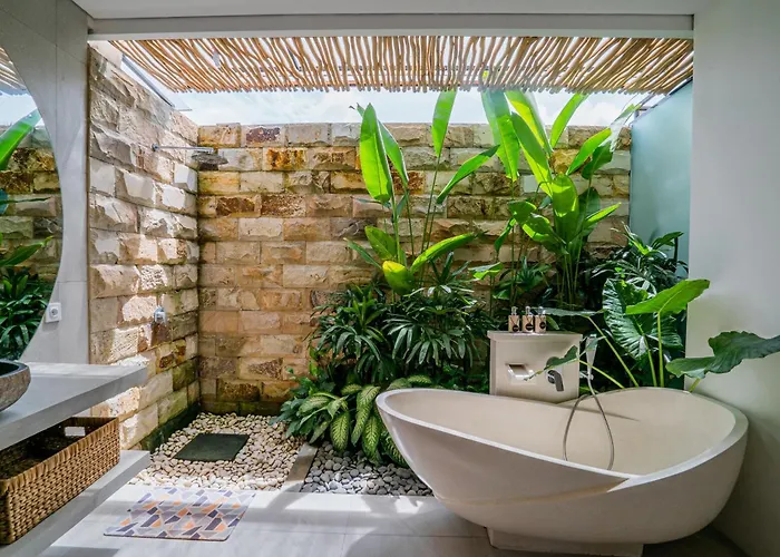 Casa Luna - 4br Near Canggu