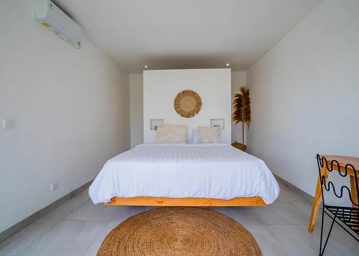 Casa Luna - 4br Near Canggu Villa