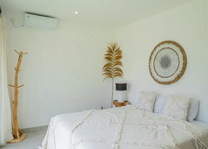 Casa Luna - 4br Near Canggu Villa Kerobokan (Bali)
